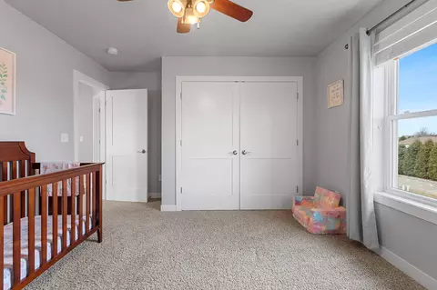 Bedroom - w5986 Daffodil Drive, Appleton, WI 54915 photo 7 of 9
