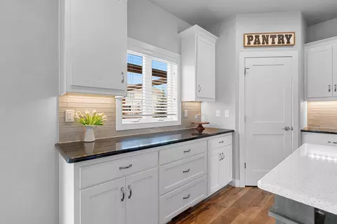 Kitchen - w5986 Daffodil Drive, Appleton, WI 54915 photo 5 of 8