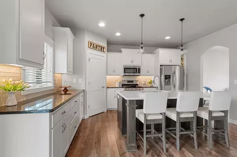 Kitchen - w5986 Daffodil Drive, Appleton, WI 54915 photo 4 of 8