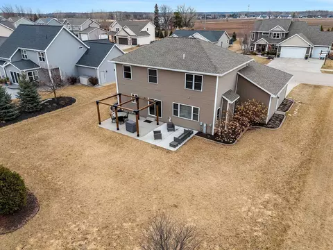 View/Area - w5986 Daffodil Drive, Appleton, WI 54915 photo 1 of 18