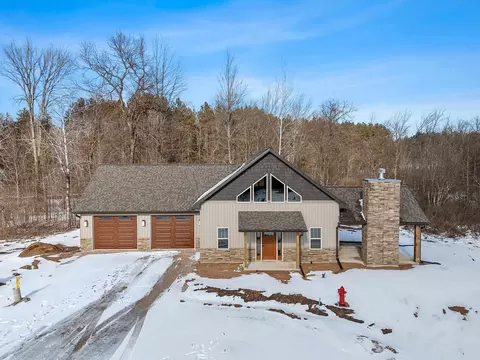 Exterior - 116 Birch Ct, Crivitz, WI 54114 photo 7 of 11