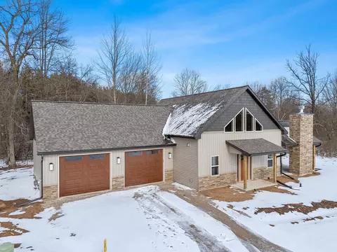 Exterior - 116 Birch Ct, Crivitz, WI 54114 photo 6 of 11