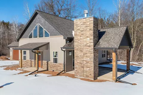 Exterior - 116 Birch Ct, Crivitz, WI 54114 photo 10 of 11