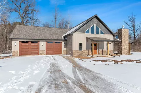 Exterior - 116 Birch Ct, Crivitz, WI 54114 photo 5 of 11