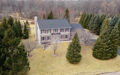 w9264 Lamise Way, Hortonville, WI 54944