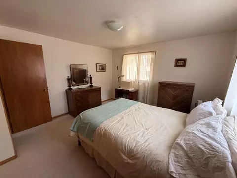 Bedroom - 1300 Park Hill Dr, Gresham, WI 54128 photo 6 of 7