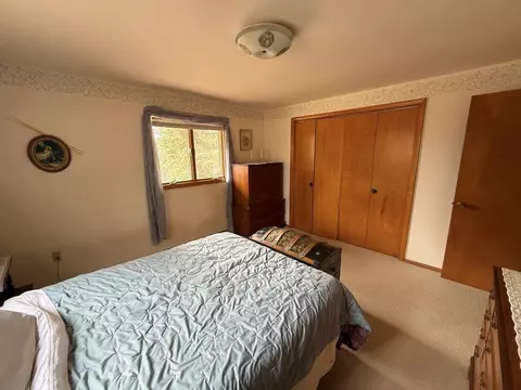 Bedroom - 1300 Park Hill Dr, Gresham, WI 54128 photo 2 of 7