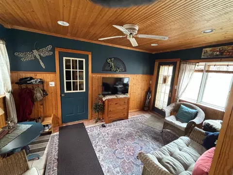Exterior - 730 E Fremont St, Appleton, WI 54915 photo 2 of 3