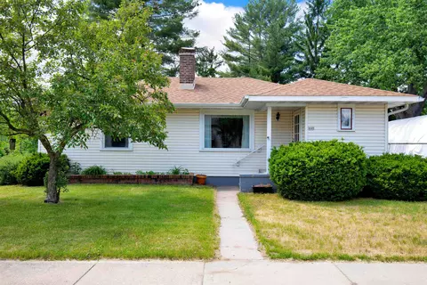 448 S Oxford St, Wautoma, WI 54982