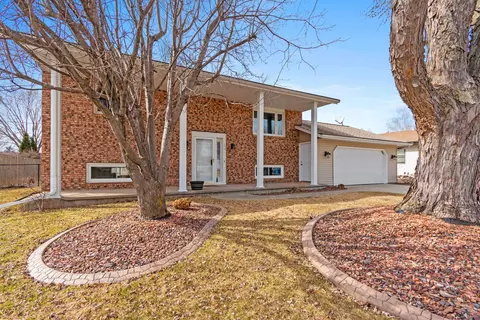 1270 Harold Dr, Menasha, WI 54952