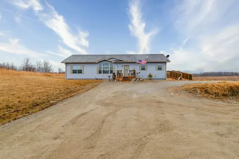 w2621 Hidden Lane, Seymour, WI 54165