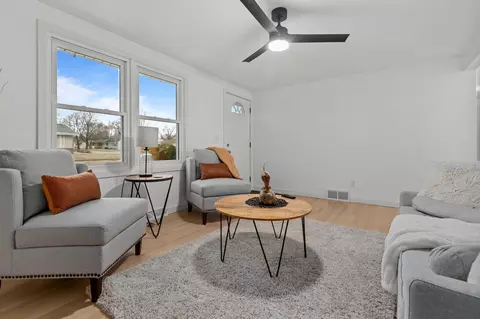 Living - 2104 Esther St, Appleton, WI 54915 photo 4 of 4