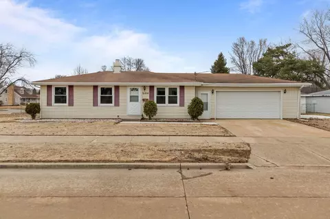 2104 Esther St, Appleton, WI 54915