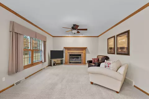 n9127 Kernan Avenue, Appleton, WI 54915 photo 8