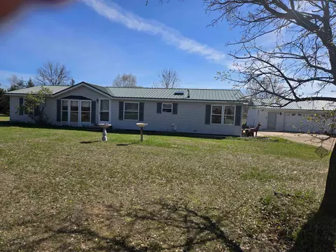3550 Behnke Rd, Weyauwega, WI 54983