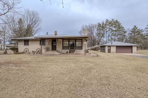 308 Kirkwood St, Hatley, WI 54440