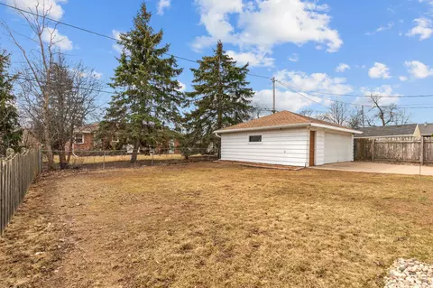 Exterior - 423 E Lindbergh St, Appleton, WI 54911 photo 3 of 3