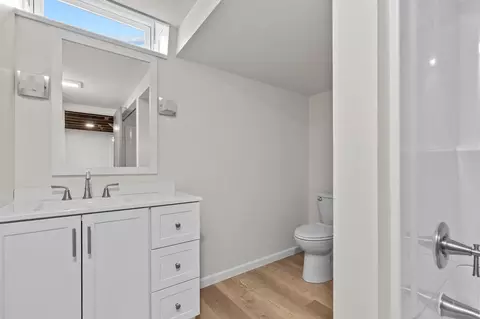 Bath - 423 E Lindbergh St, Appleton, WI 54911 photo 5 of 5