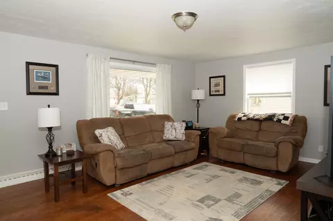 Living - 1337 W Brewster St, Appleton, WI 54914 photo 1 of 3