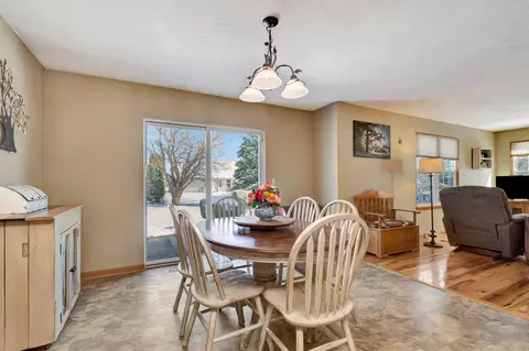 Dining - 4110 E Appleview Dr, Appleton, WI 54913 photo 1 of 1