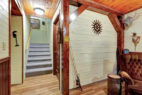 Entry Way - 4110 E Appleview Dr, Appleton, WI 54913 photo 3 of 3