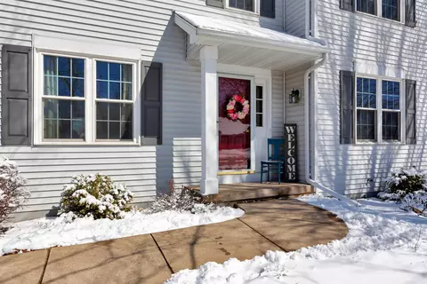 Exterior - 4110 E Appleview Dr, Appleton, WI 54913 photo 7 of 7