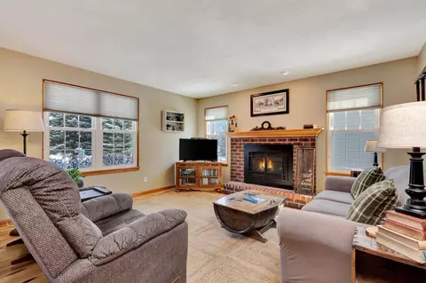 Living - 4110 E Appleview Dr, Appleton, WI 54913 photo 1 of 2