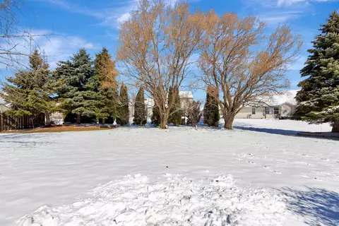 Exterior - 4110 E Appleview Dr, Appleton, WI 54913 photo 2 of 7
