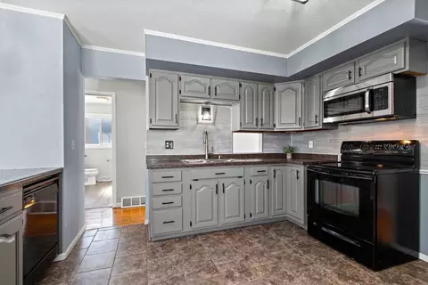 1830 S Telulah Ave, Appleton, WI 54915 photo 10