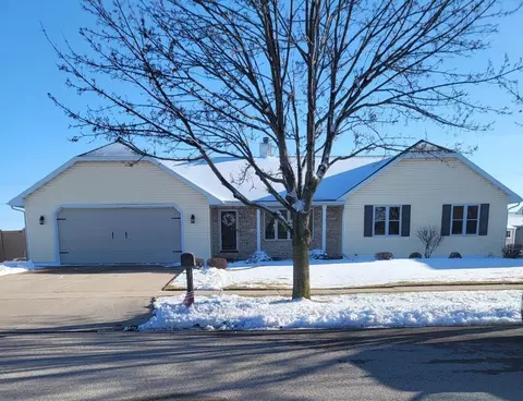 1151 Countryside Dr, De Pere, WI 54115