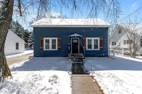 1715 W Commercial St, Appleton, WI 54914