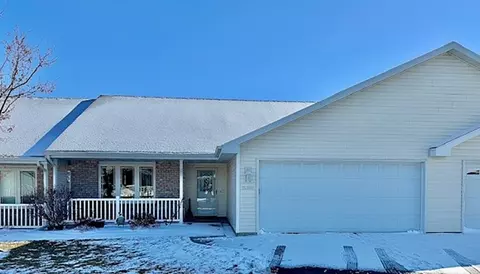 3200 Elk Ridge Dr #D, Oshkosh, WI 54904