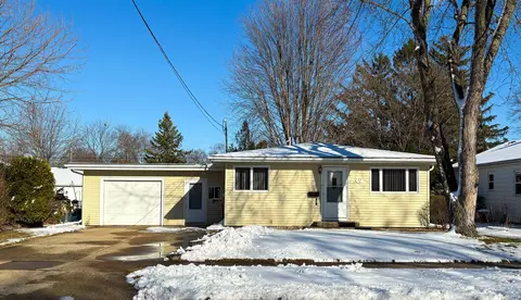 1228 Grove St, Oshkosh, WI 54901