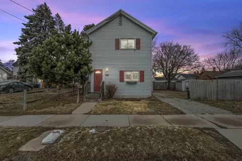 110 Sterling Ave, Oshkosh, WI 54901