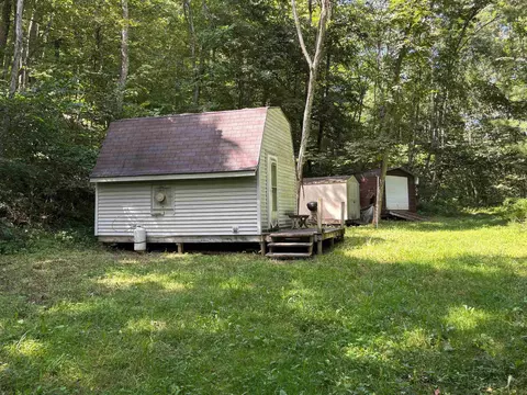 43167 Guthrie Dr, Gays Mills, WI 54631