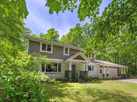 7826 Memorial Dr, Egg Harbor, WI 54209