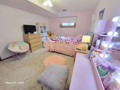 Bedroom - 600 N Canterbury Dr, Appleton, WI 54915 photo 5 of 5