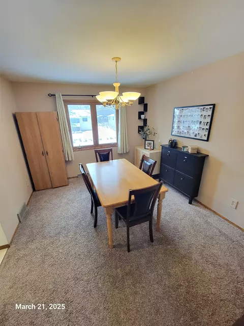 Dining - 600 N Canterbury Dr, Appleton, WI 54915 photo 6 of 6