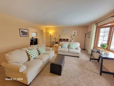 Living - 600 N Canterbury Dr, Appleton, WI 54915 photo 4 of 10