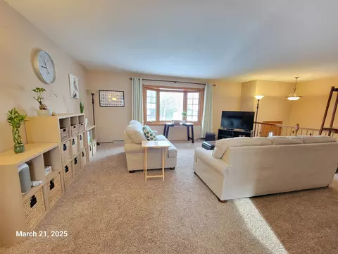 Living - 600 N Canterbury Dr, Appleton, WI 54915 photo 2 of 10