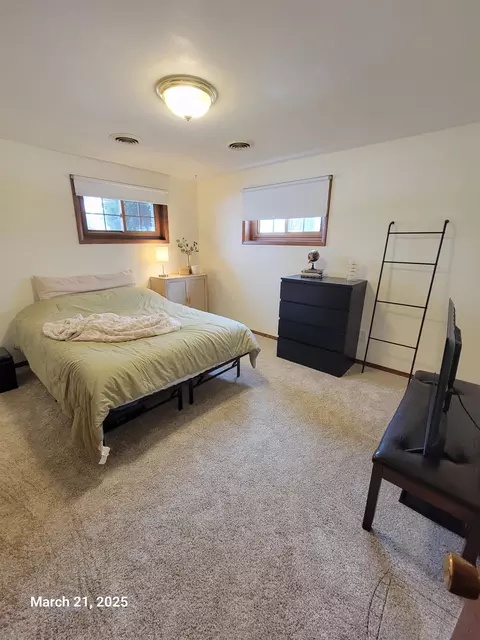 Bedroom - 600 N Canterbury Dr, Appleton, WI 54915 photo 2 of 5