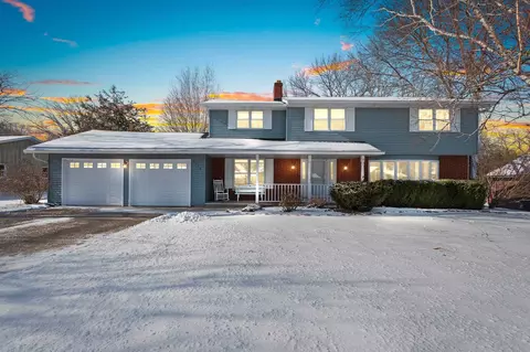 3258 Peterson Rd, Green Bay, WI 54311