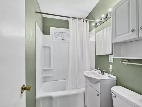 Bath - 406 W Brewster St, Appleton, WI 54911 photo 1 of 1