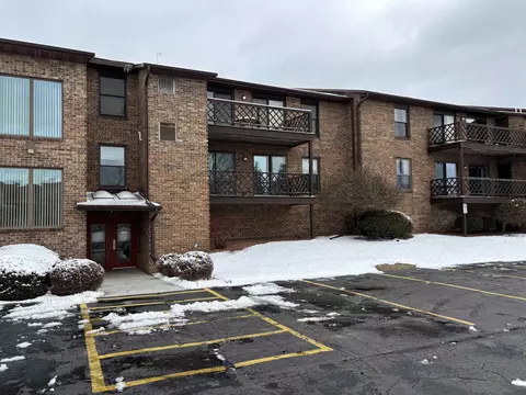 340 W St Joseph St #6, Green Bay, WI 54301