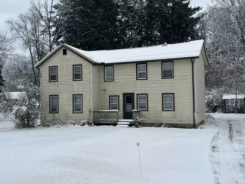 350 Water St, Iola, WI 54945