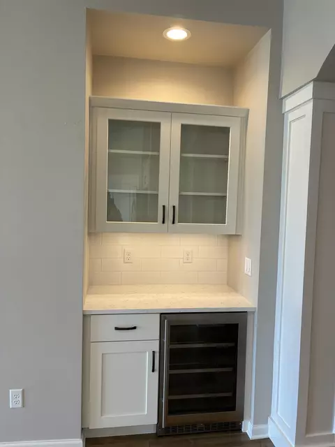 Kitchen - 2536 E Baldeagle Dr, Appleton, WI 54913 photo 1 of 2