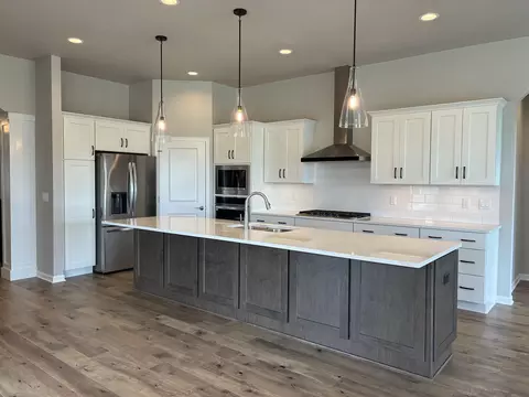 Kitchen - 2536 E Baldeagle Dr, Appleton, WI 54913 photo 2 of 2