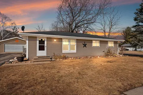 289 S Grove St, Berlin, WI 54923