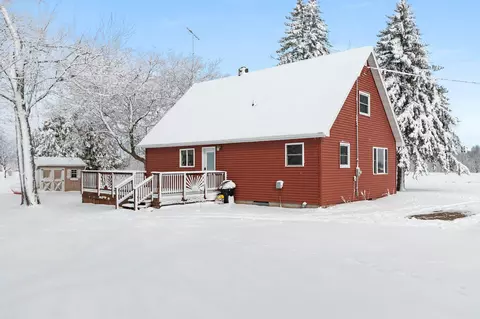 9785 Dales Ln, Gillett, WI 54124