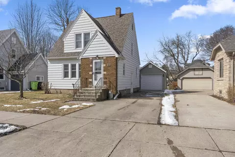 110 Cleveland St, Beaver Dam, WI 53916